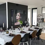 Ea Villa