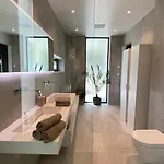 Ea Villa *
